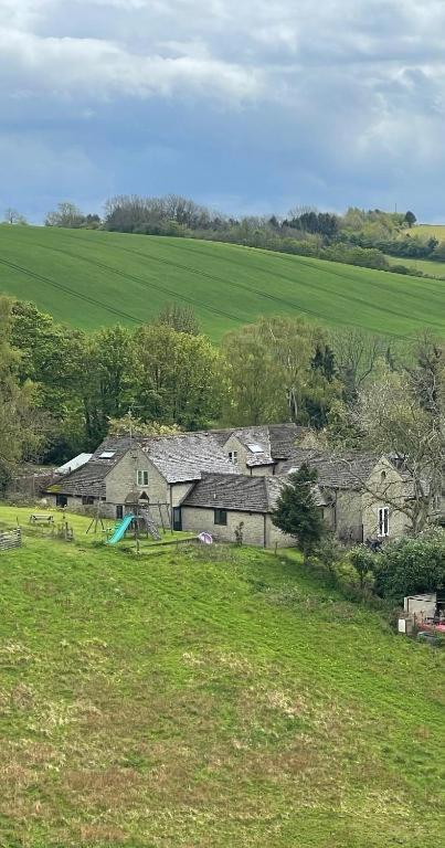 Windrush Cottage, Seven Springs Cottages เชลเทนแฮม ภายนอก รูปภาพ